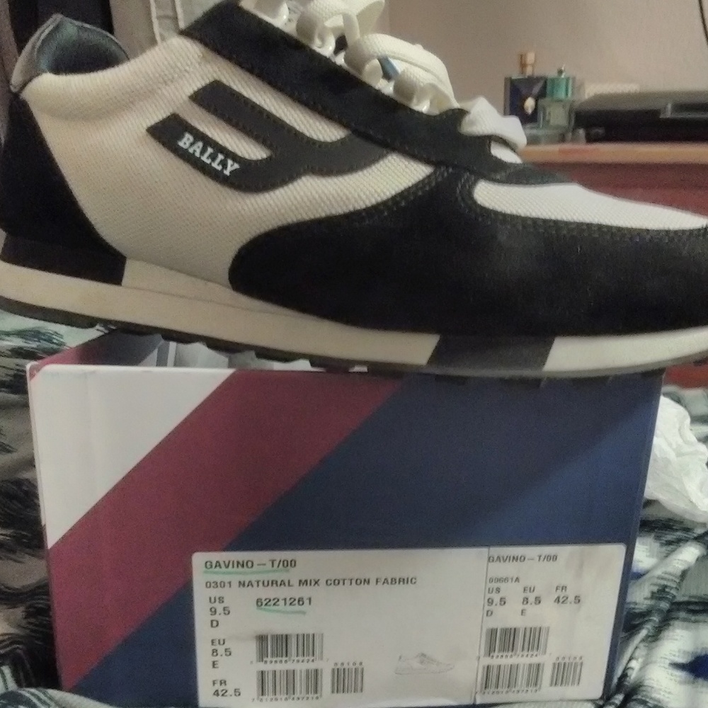 Size 10 Bally's
